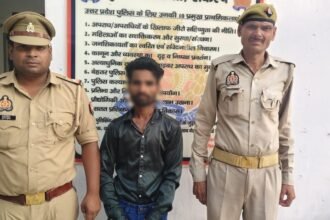 रामपुर/ थाना भोट क्षेत्र में उस समय हाई वोल्टेज ड्रामा देखने को मिला जब एक युवक अपनी प्रेमिका से शादी की ज़िद को लेकर हाईवे किनारे लगे मोबाइल टॉवर पर चढ़ गया।