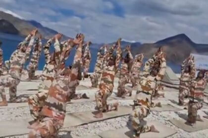 14,000 फीट की ऊंचाई से लेकर समुद्र की गहराइयों तक गूंजा योग, नौसेना और केंद्रीय बलों ने मनाया योग दिवस