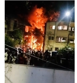 नासिक के मुंबई नाका इलाके मे बिल्डिंग मे लगी भीषण आग