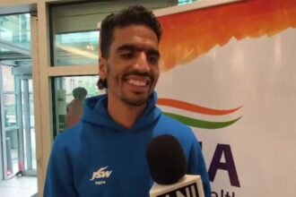 CWG 2026: भारतीय एथलीट गुलवीर सिंह ने 10,000 मीटर दौड़ में सिल्वर जीतकर रचा इतिहास, बोले – “हम प्लान पर टिके रहते हैं”
