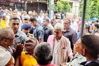 जम्मू-कश्मीर के उप-राज्यपाल मनोज सिन्हा ने नुनवान बेस कैंप में अमरनाथ यात्रा की तैयारियों का जायजा लिया
