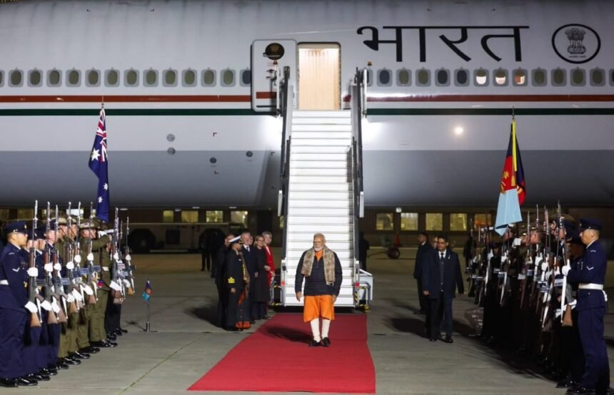 ऑस्ट्रेलिया दौरे पर मेलबर्न पहुंचे प्रधानमंत्री मोदी, दोनों देशों के संबंधों को मजबूत बनाने पर रहेगा जोर