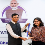 खेल मंत्री मांडविया ने वर्ल्ड कप गोल्ड मेडलिस्ट ईशा सिंह और नीरू ढांडा को किया सम्मानित