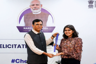 खेल मंत्री मांडविया ने वर्ल्ड कप गोल्ड मेडलिस्ट ईशा सिंह और नीरू ढांडा को किया सम्मानित