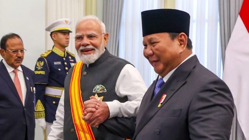 प्रधानमंत्री मोदी को ‘बिन्तांग आदिपूर्णा’ सम्मान से सम्मानित किया गया, ओम बिरला समेत कई केंद्रीय मंत्रियों ने दीं शुभकामनाएं