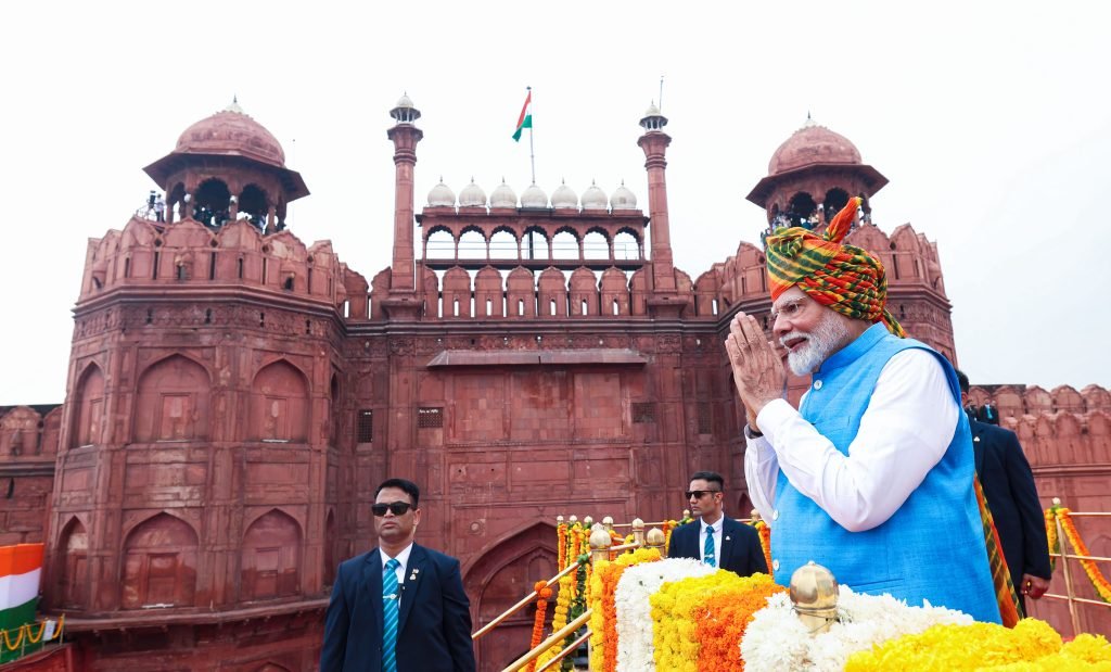 स्वतंत्रता दिवस: इस बार लाल किला की प्राचीर से 15 अगस्त को पीएम मोदी बनाएंगे नया रिकॉर्ड