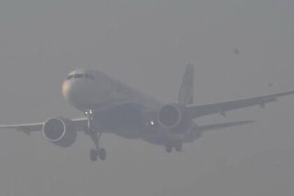 दिल्ली में भारी बारिश से उड़ानें प्रभावित, एयरलाइंस ने यात्रियों को जारी की एडवाइजरी