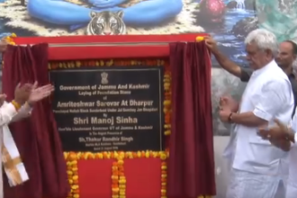 📍 राजौरी, जम्मू-कश्मीर आज राजौरी जिले के सुंदरबनी के धरपुर में “जन संचय जन भागीदारी” पहल के तहत अमृतेश्वर सरोवर का शिलान्यास किया गया।