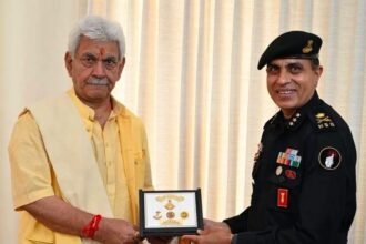 एलजी मनोज सिन्हा से NSG के आईजी (ऑपरेशंस) की मुलाकात