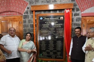 मुख्यमंत्री देवेंद्र फडणवीस यांच्या प्रमुख उपस्थितीत कागल नगरीत विविध विकासकामांच्या लोकार्पण सोहळा व शेतकरी मेळावा आयोजित करण्यात आला.