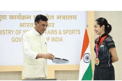 केंद्रीय खेल मंत्री ने वर्ल्ड जूनियर स्क्वैश चैंपियनशिप 2026 के पदक विजेताओं को किया सम्मानित