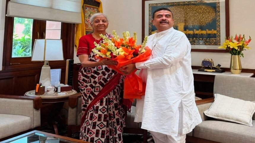 संसद भवन में निर्मला सीतारमण से मिले सुवेंदु अधिकारी, विकास कार्यों पर हुई चर्चा