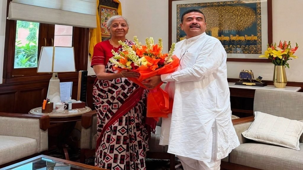 संसद भवन में निर्मला सीतारमण से मिले सुवेंदु अधिकारी, विकास कार्यों पर हुई चर्चा