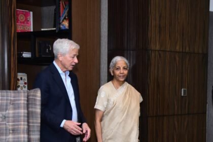 वित्त मंत्री सीतारमण ने जेपी मॉर्गन के सीईओ से की मुलाकात, भारत में निवेश अवसरों और आर्थिक संभावनाओं पर की चर्चा