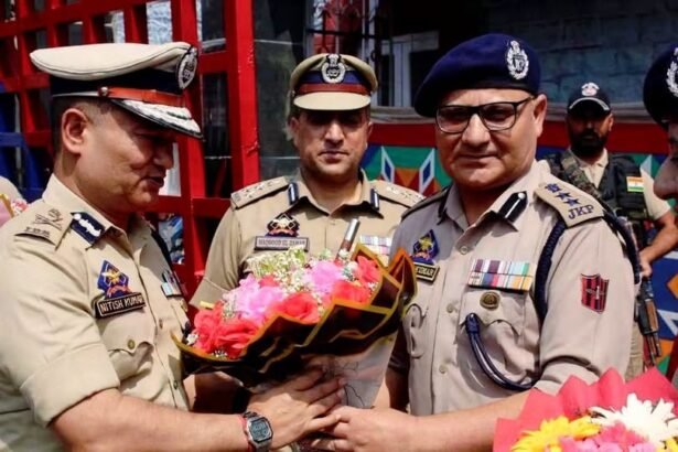 नितीश कुमार (आईपीएस) ने जम्मू-कश्मीर सशस्त्र पुलिस के एडीजीपी का कार्यभार संभाला