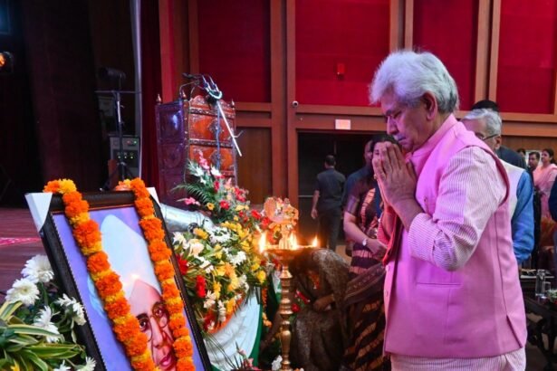 शिक्षक दिवस के पावन अवसर पर सभी आदरणीय शिक्षकों को हार्दिक शुभकामनाएँ।