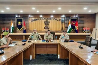 एसपी साउथ जम्मू ने ‘Know Your Beat Officer’ पहल की समीक्षा की, सुरक्षा उपायों को किया मजबूत