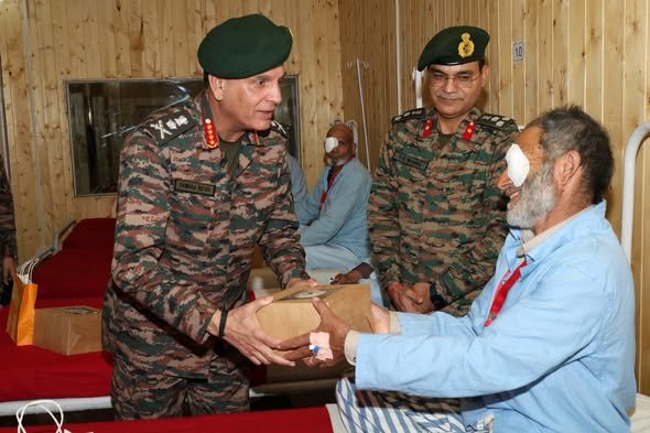 सीमा क्षेत्र तंगधार में ‘ऑपरेशन दृष्टि’ के तहत मेगा नेत्र शल्य चिकित्सा शिविर, 220 लोगों की लौटी रोशनी