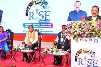 स्टार्टअप्स को लैब से बाजार तक प्रौद्योगिकी हस्तांतरण का माध्यम बनना चाहिए: डॉ. जितेंद्र सिंह