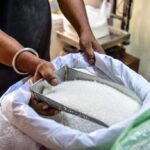 त्योहारी सीजन में चीनी की पर्याप्त उपलब्धता के लिए केंद्र ने शुल्क-मुक्त आयात की समय सीमा 31 दिसंबर तक बढ़ाई