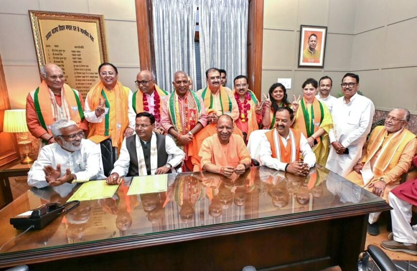 UP की 10 राज्यसभा सीटों पर भाजपा के आठ और सपा के दो उम्मीदवार जीते