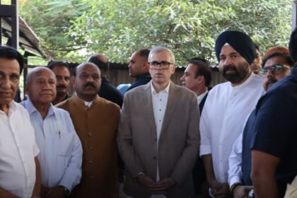 CM उमर अब्दुल्ला ने JKAS अधिकारी के तबादले और नियुक्ति के दिए आदेश